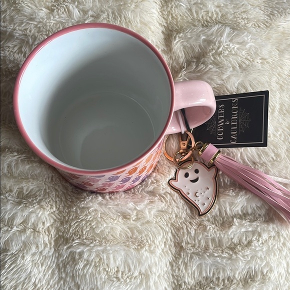 Pink Ghost Pattern Mug with Keychain - Picture 3 of 5